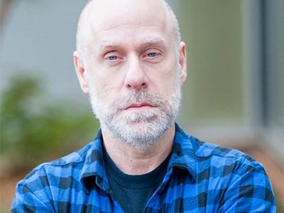 Structural computations and queer self-acceptance in the time of the AIDS&nbsp;epidemic